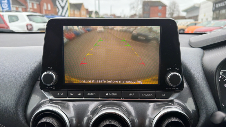 Nissan Juke 1.0 DiG-T N-Connecta 5dr Petrol Hatchback